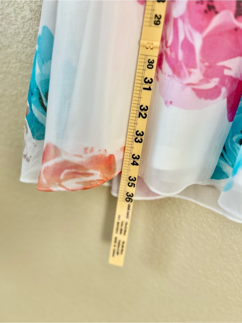 NWT Calvin Klein White Knee-Length Chiffon Lined Dress Multicolor Rose Print 6 - Picture 9 of 10